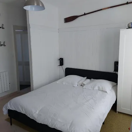 Les Vagues - Sejour Et Falaises Au Centre D'etretat